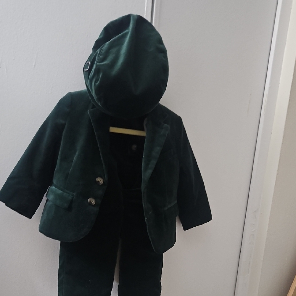 Janie And Jack Green Velvet Toddler Suit with Hat